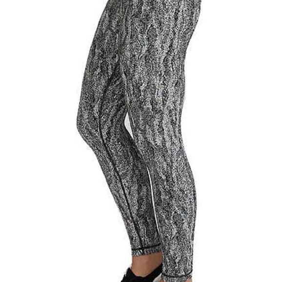 Kirkland Signature 85%polyester 15%spandex legging - Picture 5 of 8